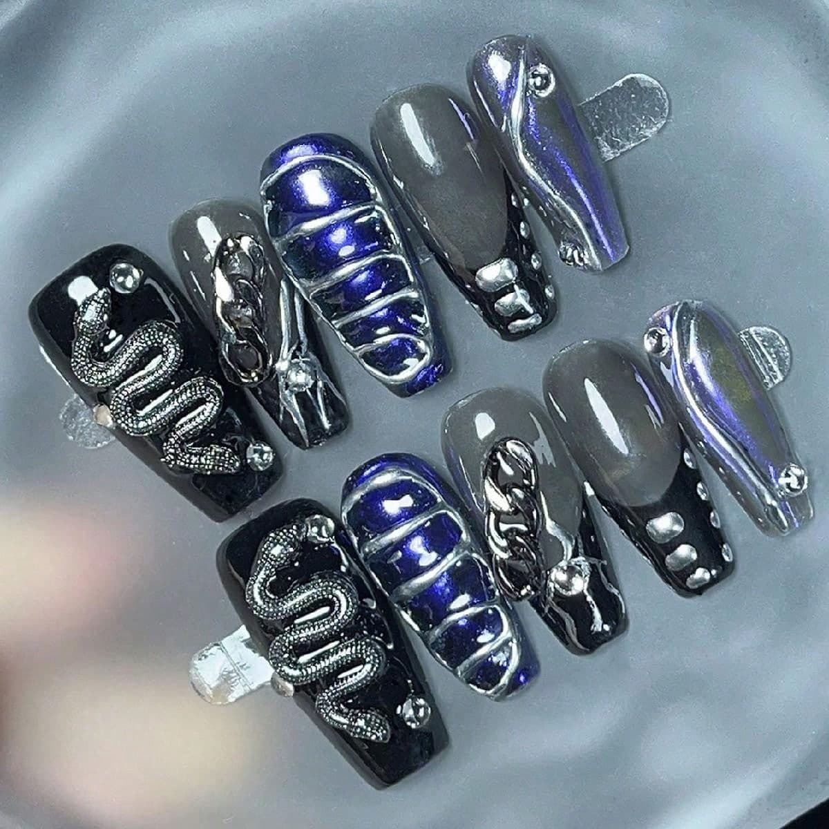 10 pièces Faux ongles faits main avec dégradé de couleurs et un charisme unique, motifs de serpent frais en décoration, produits de nail art